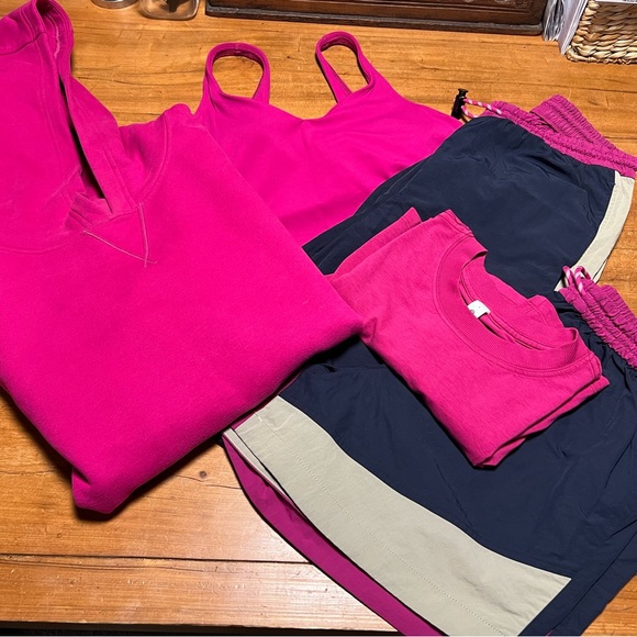 LULULEMON 5 PC BUNDLE - Picture 1 of 15